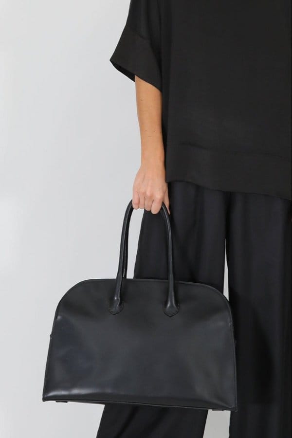 ARDEN HANDBAG IN BLACK ITALIAN LEATHER